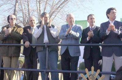 El Intendente Ferraresi particip� de los festejos por el 120� aniversario de Sarand�