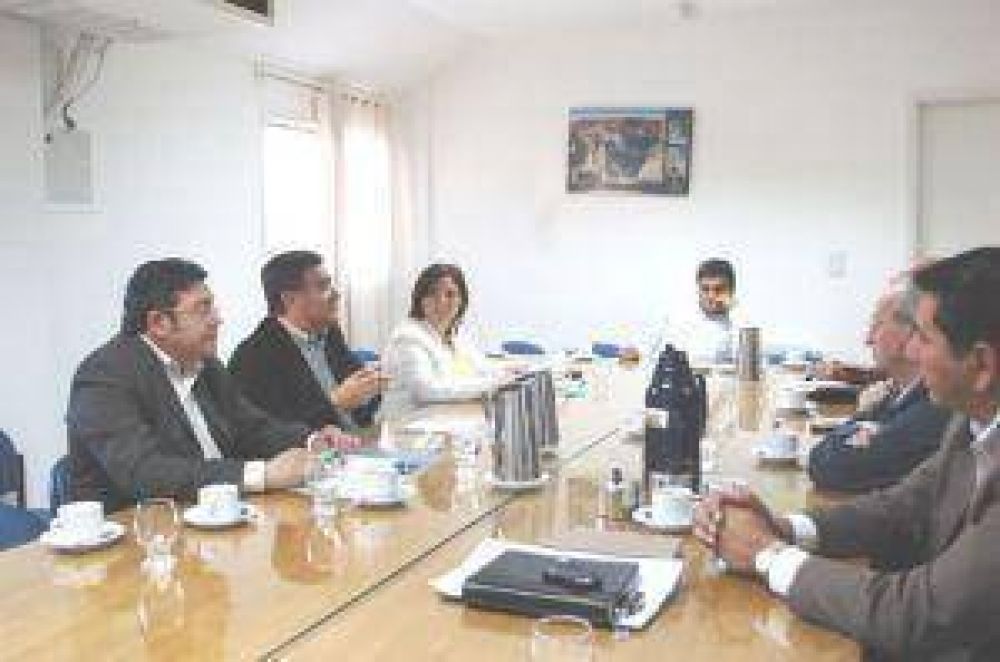 Salud P�blica: Proyecto legislativo para lograr disminuir juicios contra el Estado  
