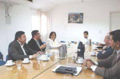 Salud P�blica: Proyecto legislativo para lograr disminuir juicios contra el Estado  