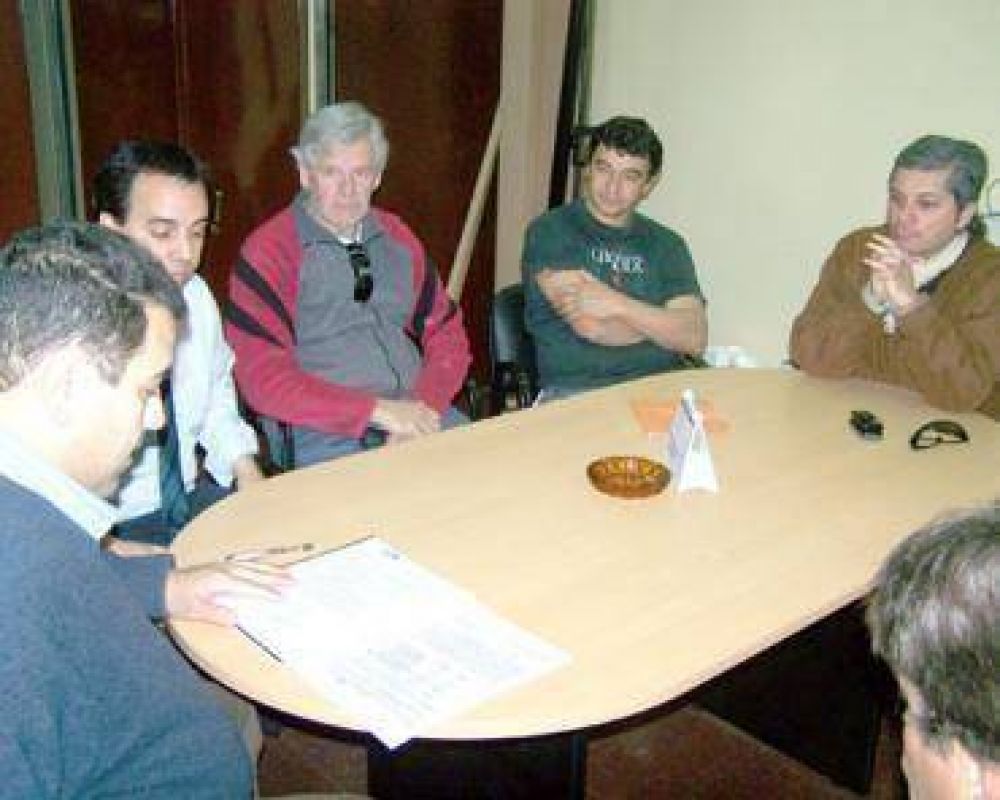 Ma�ana se reunir�n el Ejecutivo y el gremio