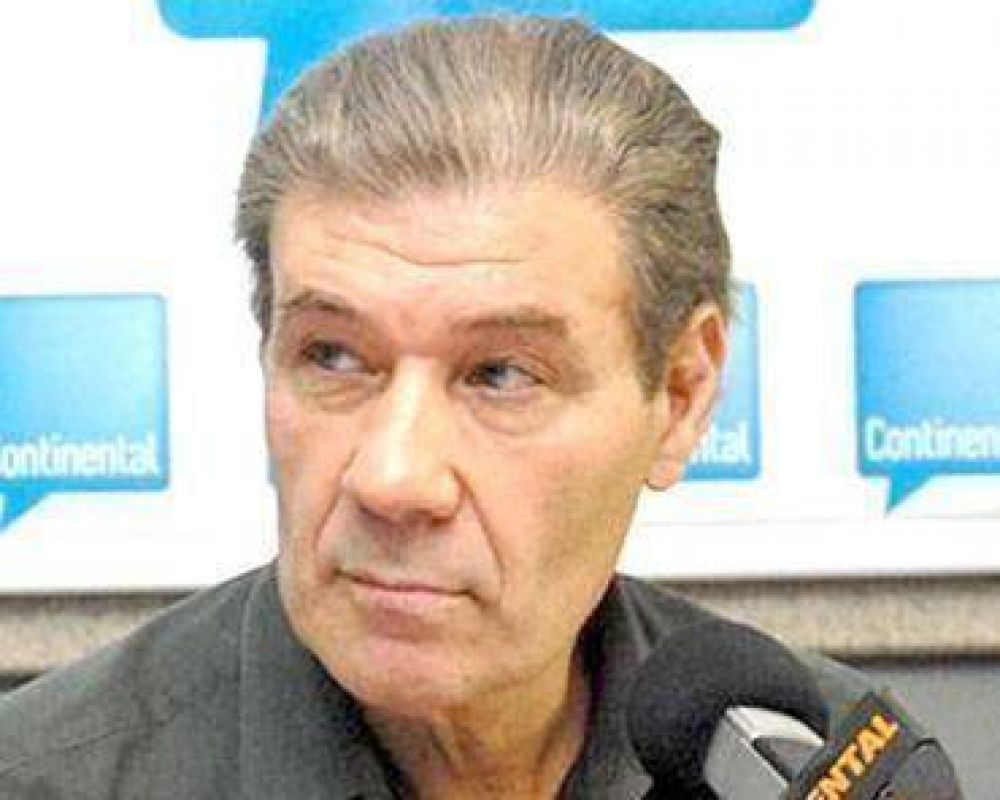 Ofreci� sus programas a los asamble�stas