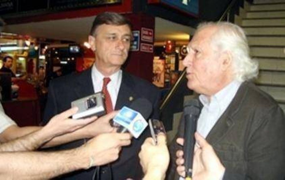 Pino Solanas descart� una alianza con Binner