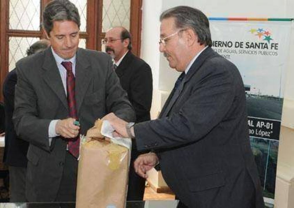 Hubo tres ofertas econ�micas para la concesi�n de la Autopista Santa Fe- Rosario