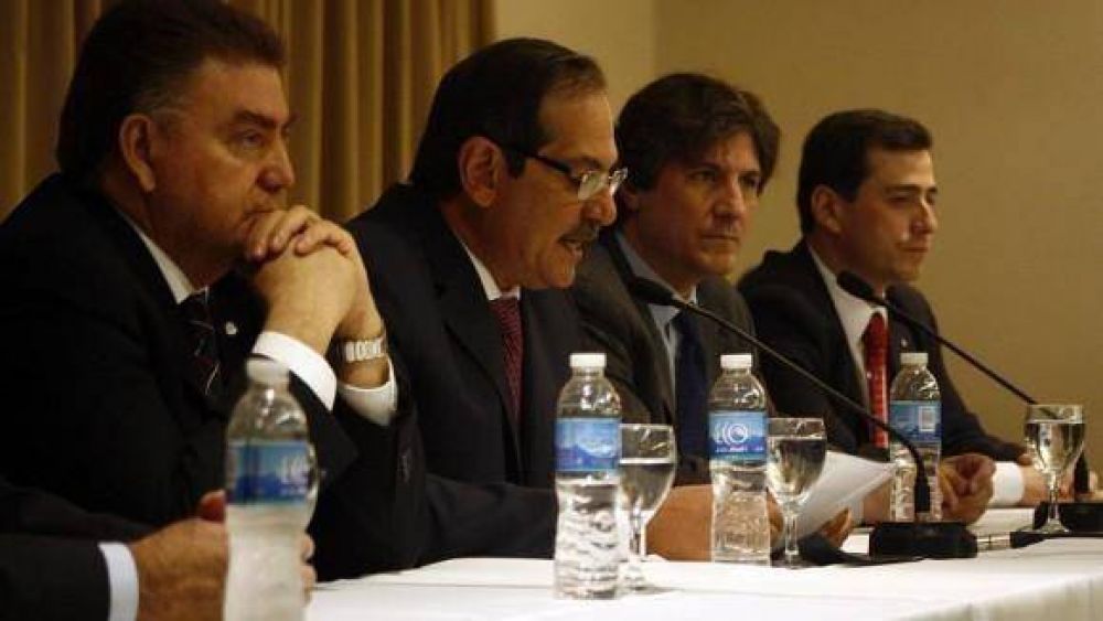 El debate por la democratizaci�n en la prensa gr�fica se inici� en Tucum�n