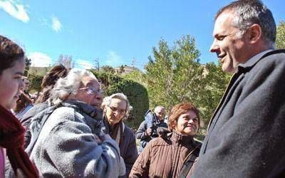 Por pedido de los vecinos refaccionan la hist�rica plaza de Manantial Rosales
