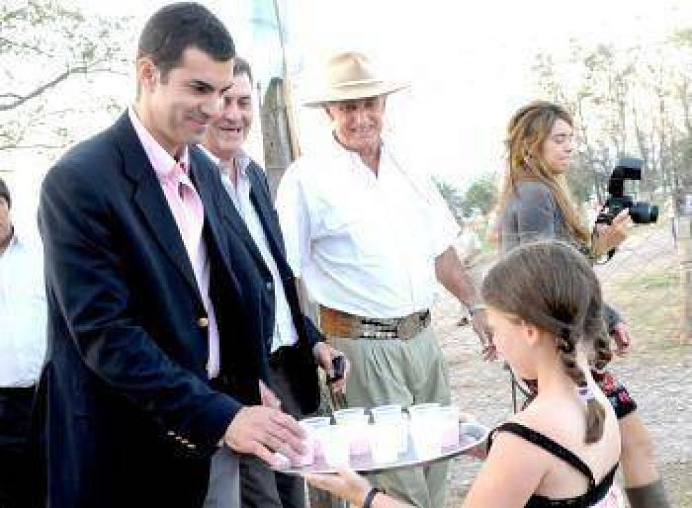El Gobernador inaugur nuevas obras en la fbrica Campo Quijano