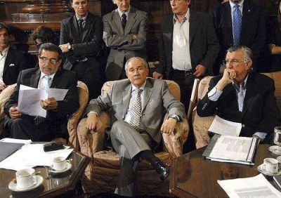 Barrionuevo defendi� en el Senado la autonom�a juje�a sobre los recursos naturales
