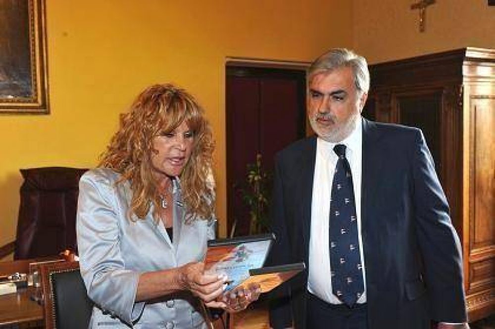 Ayala formaliz� relaci�n bilateral con Roma, incluye cooperaci�n cultural, social y econ�mica