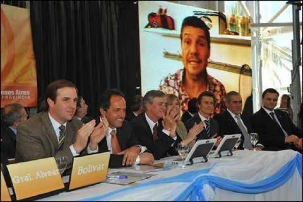 San Martin - DANIEL IVOSKUS ACOMPA�� A SCIOLI EN EL LANZAMIENTO DEL "PLAN PROVINCIAL DIGITAL - MUNICIPIO POR MUNICIPIO"