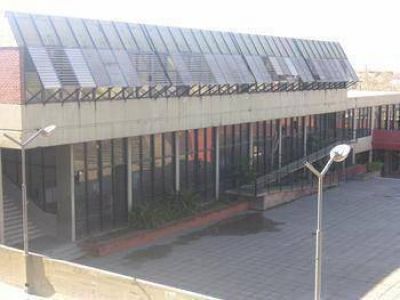 Jorge Di Fermo � Regente EET N�1 Lleg� mobiliario para el Ex Colegio Industrial
