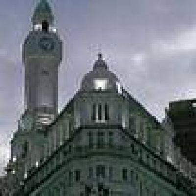 LA OPOSICI�N RECIBE A ESTUDIANTES 