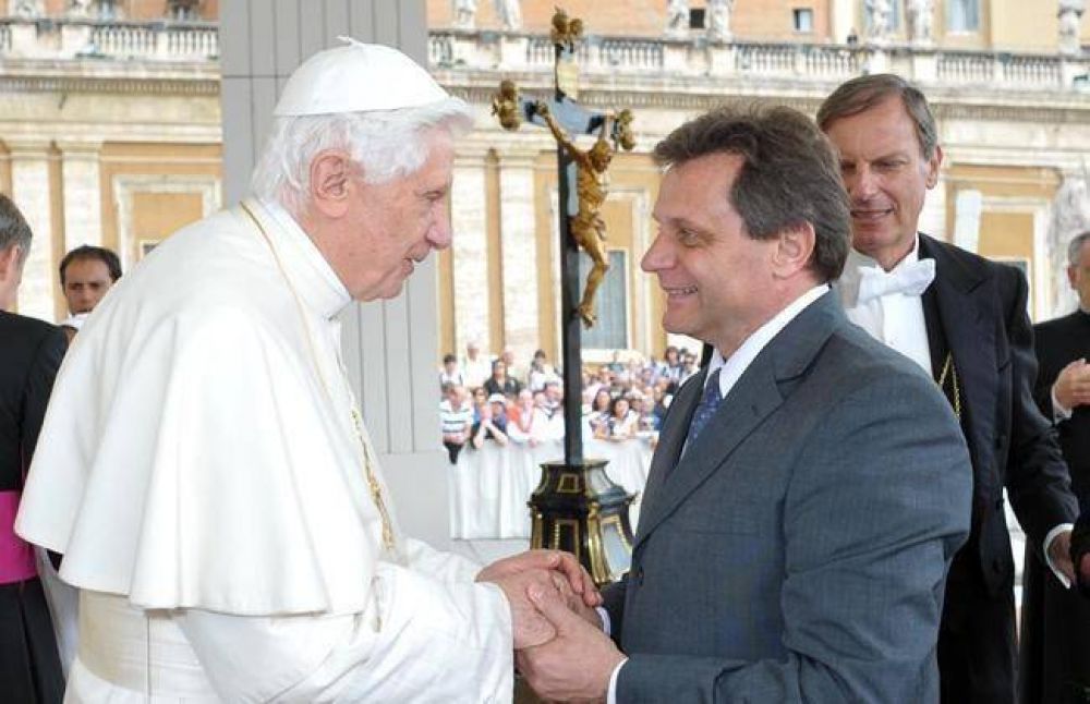 El intendente particip� de una audiencia con el Papa