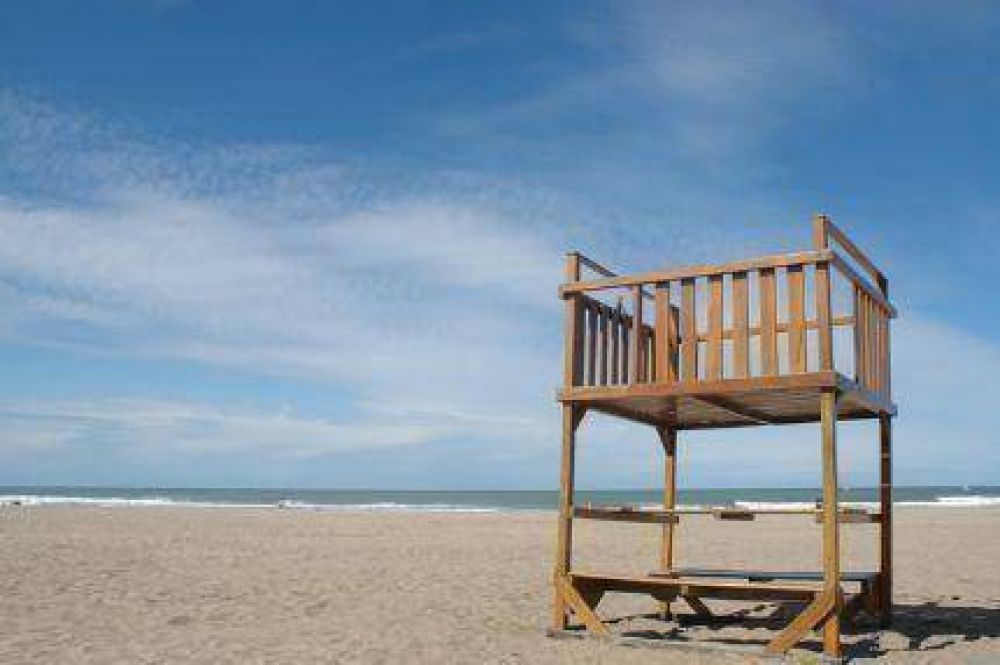 El Concejo �decretar� este jueves el paro de los guardavidas y ensombrecer� el inicio de la Temporada de Verano
