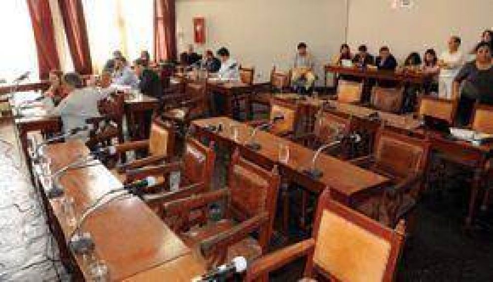 El Frejuvi no dio qu�rum y fracas� la sesi�n acordada del Concejo