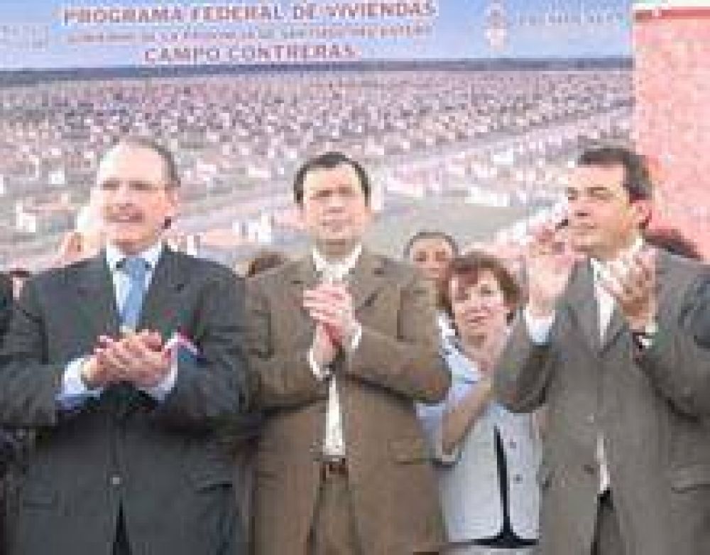 Abal Medina dijo que antes de fin de a�o comenzar�n las obras de cloacas y gas 