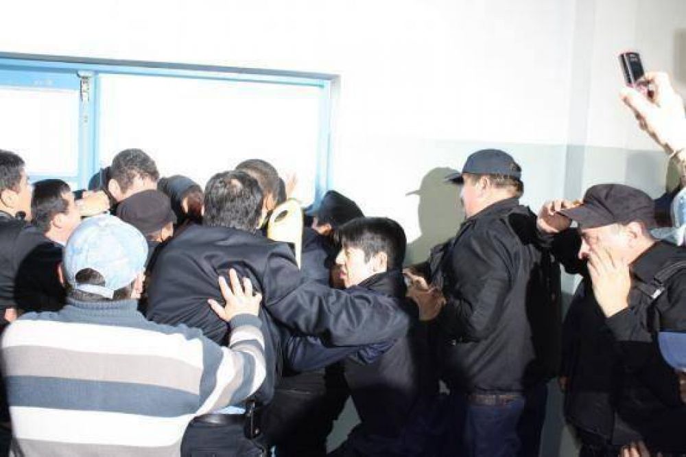 Serios incidentes en un acto de Peralta 