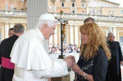 Benedicto XVI recibi� a la intendente Ayala, y dio sus bendiciones para el pueblo chaque�o 