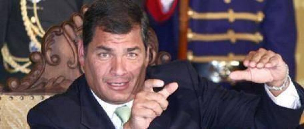 En Ecuador juntan firmas contra Rafael Correa