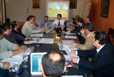 Se definieron las autoridades del Comit� Binacional Hidrov�a del R�o Uruguay 