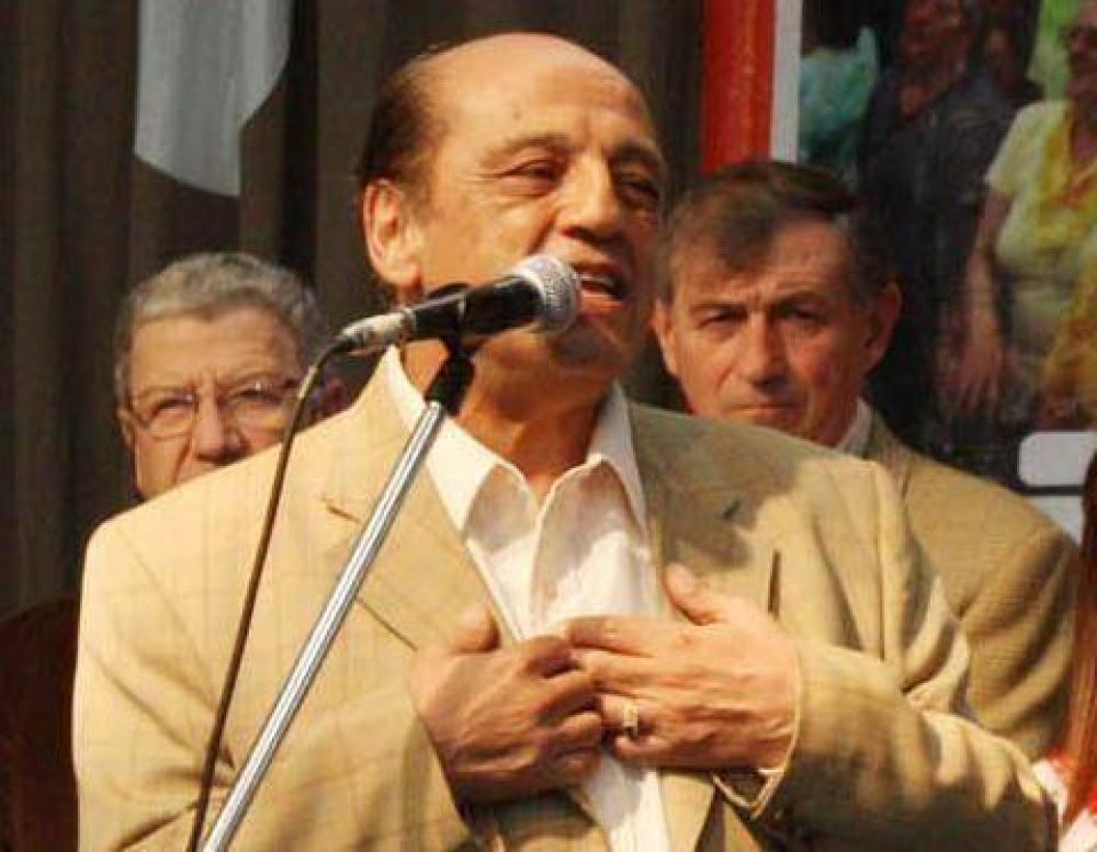 Le reclaman al intendente Mussi que �se abstenga de autohomenajearse�