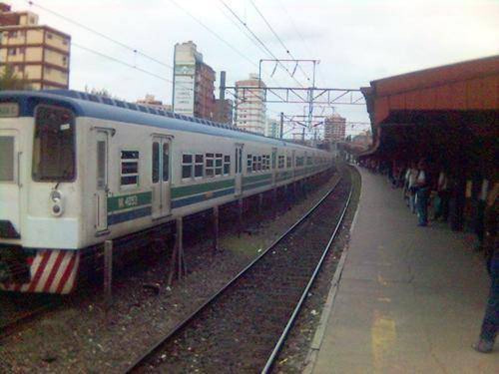 REEMPLAZAN TRENES DEL ROCA POR TRABAJOS DE ELECTRIFICACION 