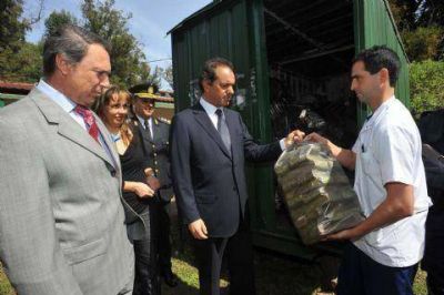 Scioli aumenta en un 50 por ciento la operatividad del Grupo Halc�n