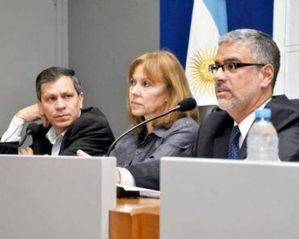 Debate sobre Papel Prensa en Entre R�os
