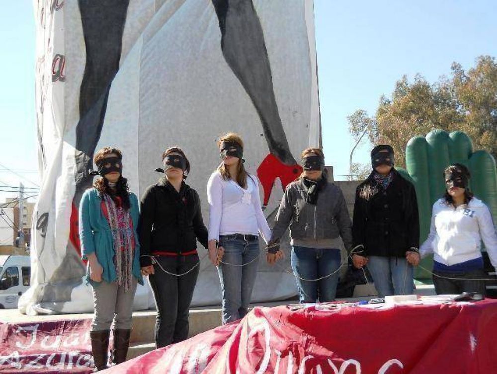 El tr�fico de esclavos, en la calle neuquina