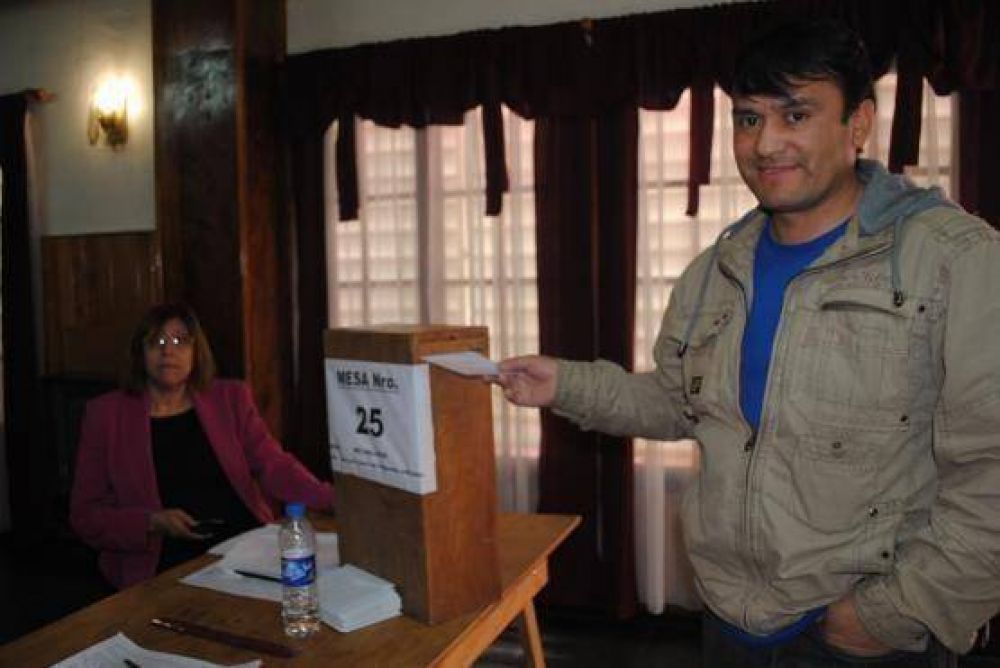 Garz�n se impuso en elecciones de la CTA