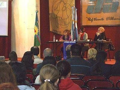 Ofrecieron una charla para erradicar la violencia en las escuelas en Echeverr�a