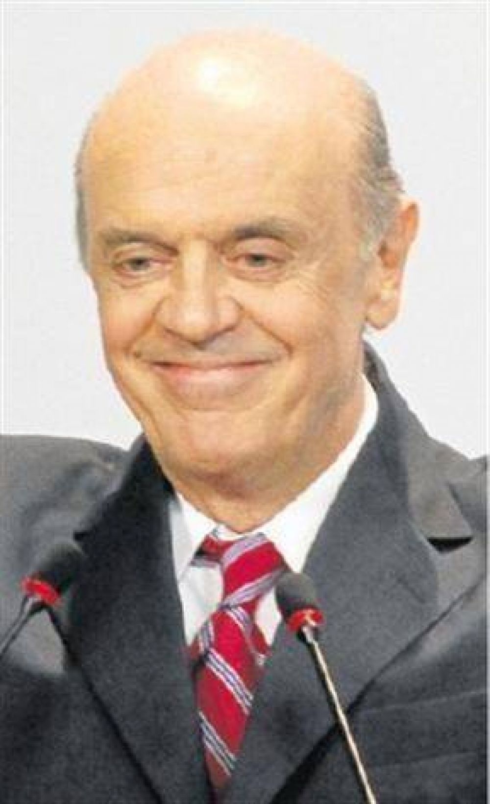 Una encuesta ratifica el leve desgaste de Rousseff