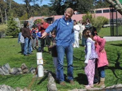 De Narv�ez visit� la granja ''Los Pibes'' y encabez� un almuerzo pol�tico 