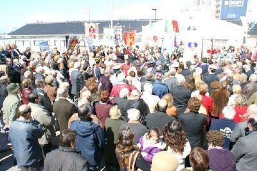 Descubrieron un busto a Ren� Favaloro