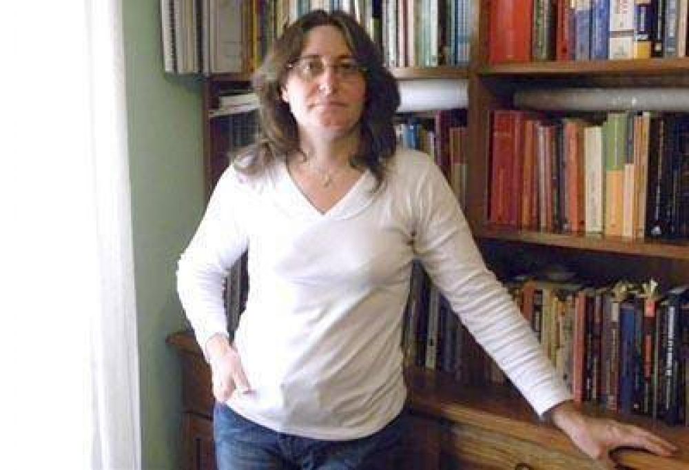 "El peronismo act�a como gobierno y oposici�n al mismo tiempo"