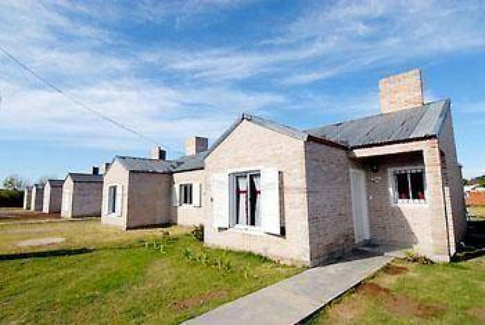 Para paliar el d�ﬁcit habitacional, se puso en marcha el �Proyecto Solares�