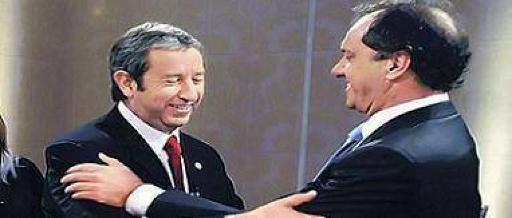 Se 'cuela' Cobos en interna oficialista y fogonea una "ruptura" de D. Scioli?