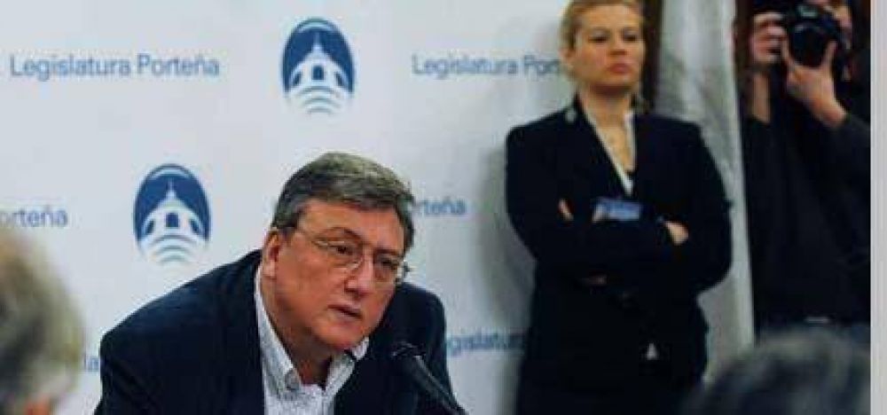 Hourest defiende la utilizaci�n de la fuerza p�blica para que los testigos declaren