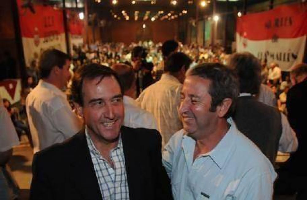 El cobismo regres� a la UCR en un congreso que tuvo dur�simas cr�ticas para la gesti�n de Jaque mendoza
