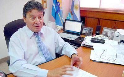 Cisterna reinaugura el �Chat con funcionarios�