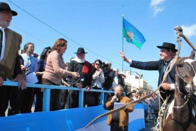 Lujan - M�S DE 20.000 PERSONAS EN LA PEREGRINACI�N GAUCHA