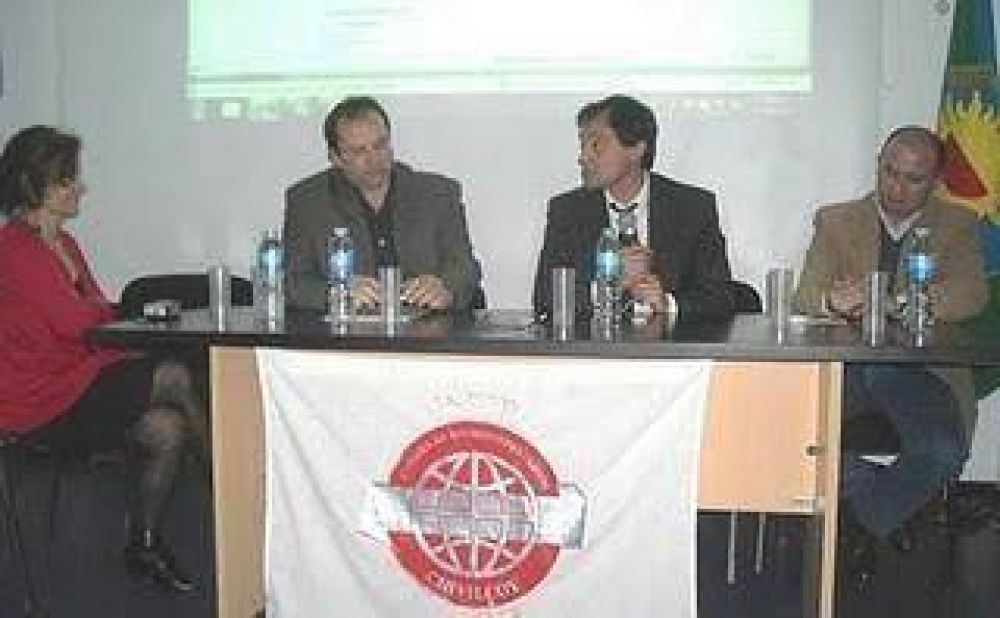 La C�mara de Microempresarios de Chivilcoy present� su sitio web