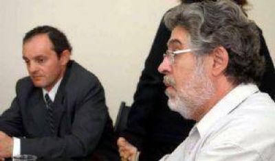 El Senado escuch� la versi�n del cuestionado m�dico de Lavalle