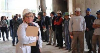 El municipio lanz� un operativo para reparar las veredas del centro