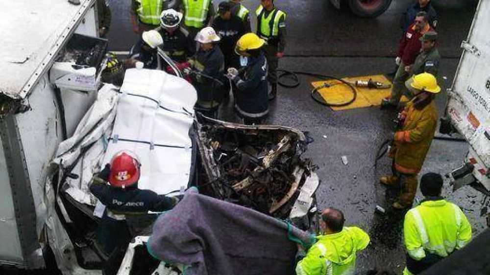 Choque m�ltiple en la Panamericana: un muerto