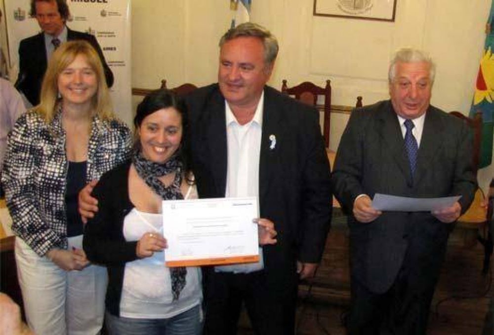 San Miguel: De la Torre recibi� a dos ministros provinciales