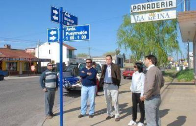 El Municipio comenz� la se�alizaci�n de 500 esquinas de la ciudad