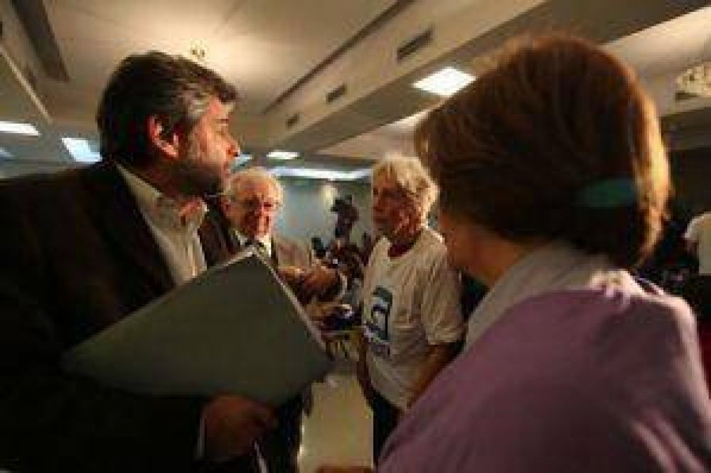 La propuesta que beneficia a la miner�a se impuso en comisi�n  