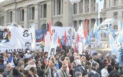Masiva marcha frente a Tribunales por la Ley de Medios
