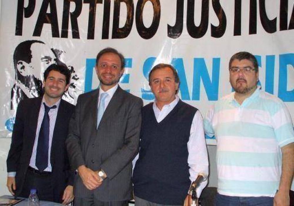 Seminario 2010 Gustavo Marangoni y Agust�n Colombo Sierra disertaron en el PJ de San Isidro