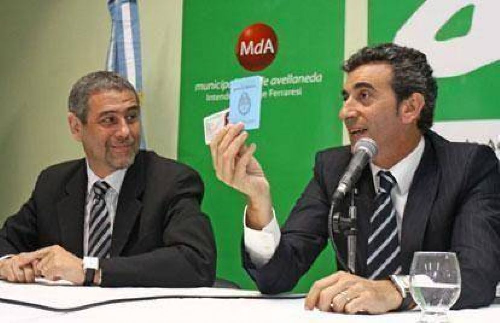 Randazzo anunci� la digitalizaci�n de tres registros civiles en Avellaneda
